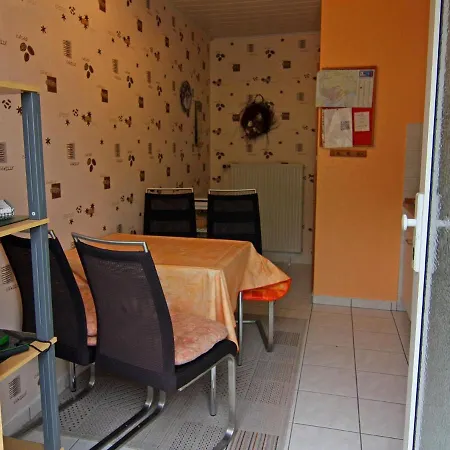 Im Appartementhaus Stapel, * Büsum